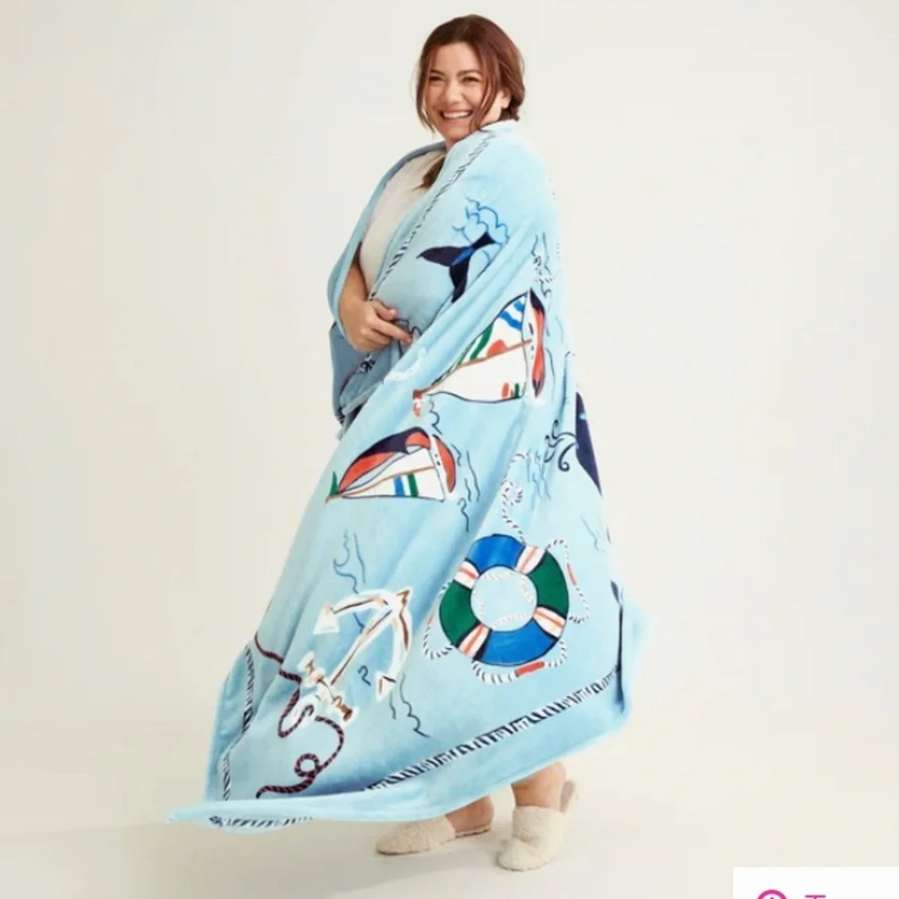 VB Large Plush Throw Blanket  NWT